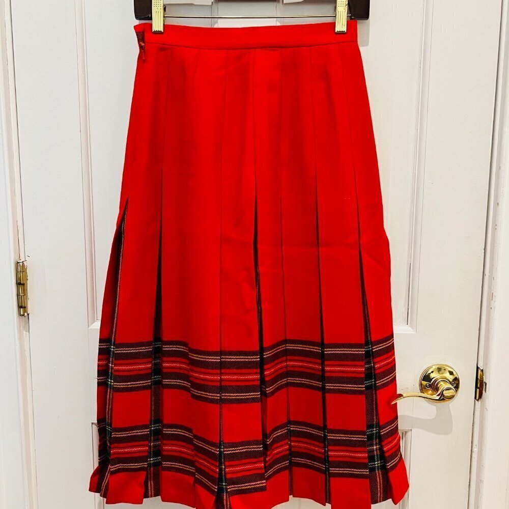 Dean's Of Scottland Wool Skirt Sz 4True Vintage, Pure Wool Skirt, Red, Plaid. - Picture 6 of 11